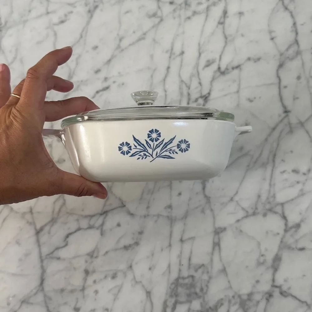 Corning Ware Cornflower Casserole Dish with Lid 1 qt 1960’s